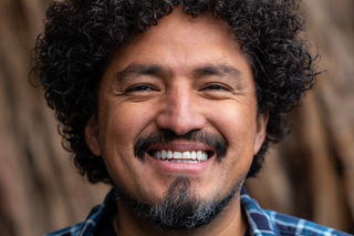 Jose Gonzalez headshot